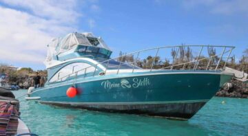 privates Schnellboot auf Galapagos