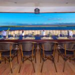 Galapagos Odyssey Lounge Essensbereich