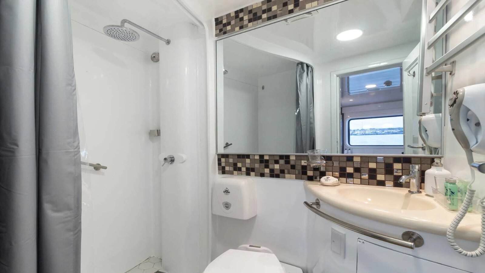 Galaxy Diver III Badezimmer
